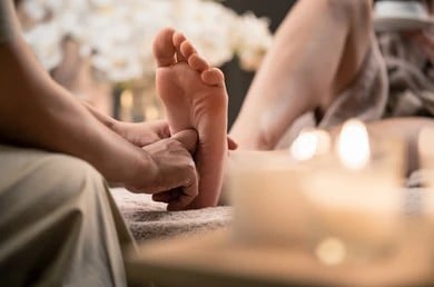 Le massage des pieds : photo de massage de pieds